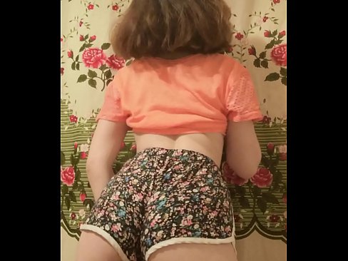 ❤️ Seksi mlada bejba se pred kamero sleče s kratkih hlač Šukanje na sl.pornovore.ru ☑