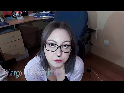 ❤️ Seksi dekle z očali globoko sesa dildo pred kamero Šukanje na sl.pornovore.ru ☑